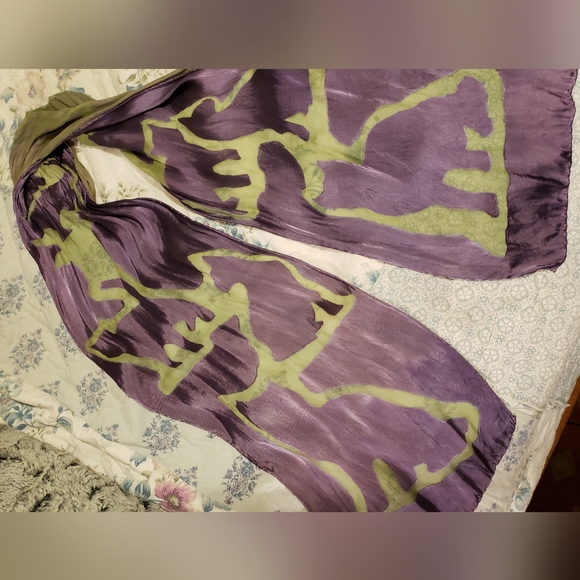 Kitty Silhouette Silk Scarf - Picture 2 of 6
